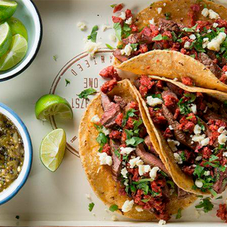 Tacos De Ternera Y Chorizo (4 Uds.)