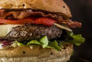 Hamburguesa X X X