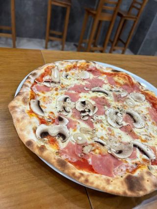 Pizza Reina (30 Cm.)