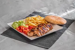 Pileći ražnjići obrok