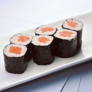 89. Hossomaki salmone