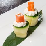 Gunkan zucchina mango