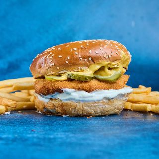 Chicken Burger + pomfrit