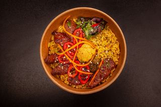 Рис з яловичиною та соусом солодкий чилі 450г