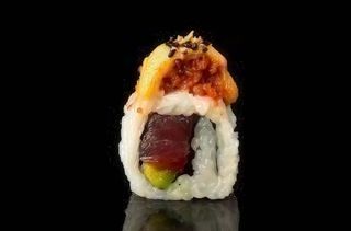 406. Uramaki spicy maguro