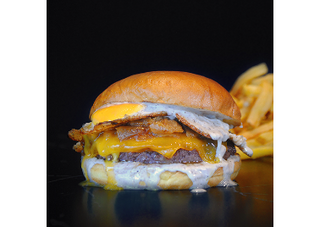 HAMBURGUESA TRUFADA