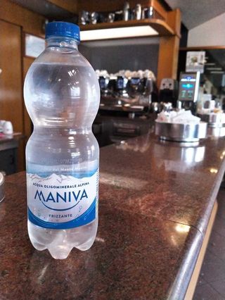 Acqua frizzante 50 cl