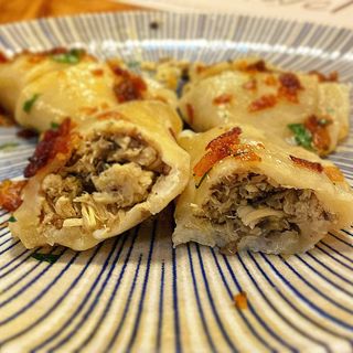 Pierogi con pollo y champiñones