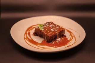 Brownie de Chocolate com Caramelo Salgado