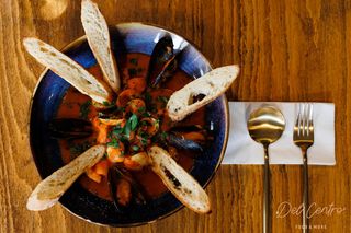 Brodetto napoletano di mare si paine prajita