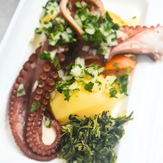 Polvo com Molho Verde