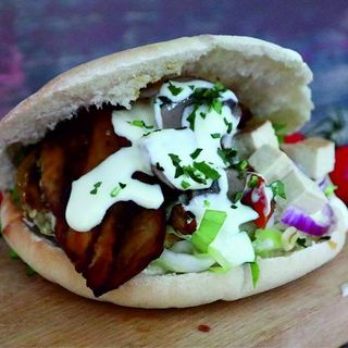 Pita sabih tofu vegan