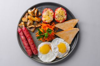 Пикник с колбасками из курицы (300г)