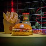 Menu burger + patatas + zumo + chocolatina