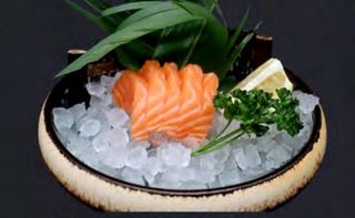 350. Sashimi sake 6 pezzi