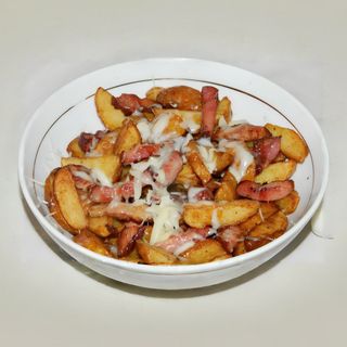 Cartofi prăjiţi cu kaizer şi parmezan