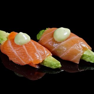 19 Involtini sake avocado 2 pezzi