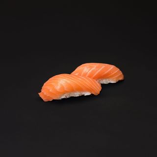 Нигири сьомга (2бр - 65г)
