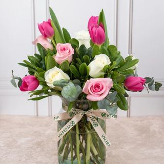  Tulipán, Rosa Blanca y Rosa Clarita