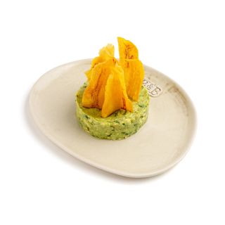 Nuestro Guacamole con pico de gallo