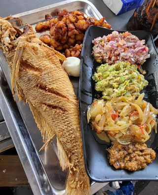 Alloco Poisson Grillé et Attieké