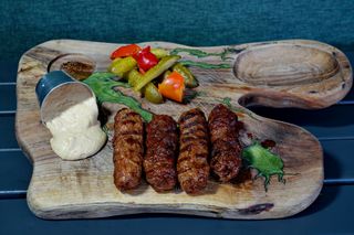 Mici traditionali vita - porc - 4 buc cu pâine de casă și mustar