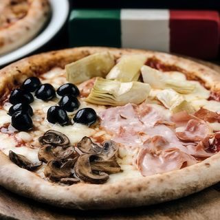 Pizza 4 Stagioni (Familiar)