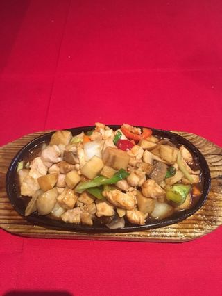 Galinha na Chapa Quente