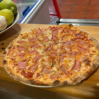 Pizza Prosciuto (30 Cm.)