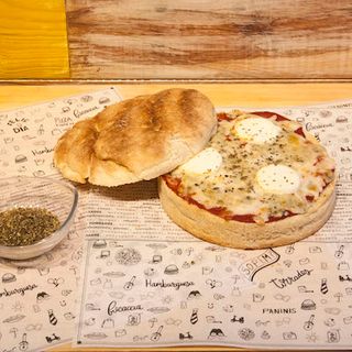 Focaccia 5 Formatges