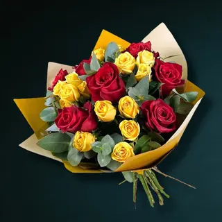 Buchet Trandafiri rosii si Miniroze galbene