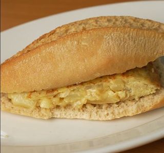 MONTADO DE TORTILLA ESPAÑOLA