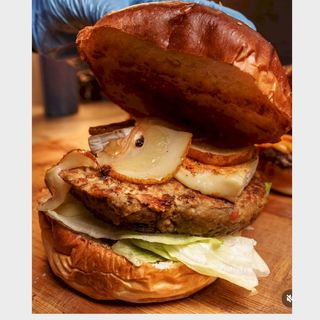 Hamburguesa La Caney