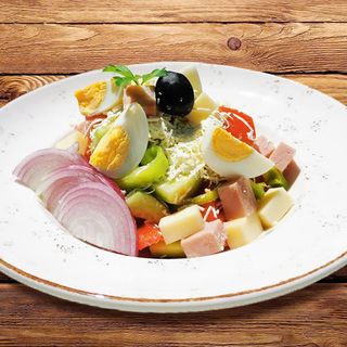 Овчарска салата (500г)