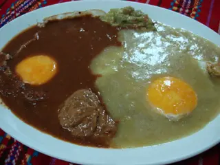 HUEVOS DIVORCIADOS