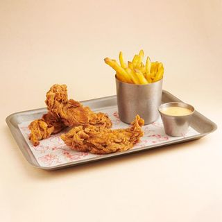 Pollo Frito (250gr) + Patatas Fritas + Mayonesa Kimchi