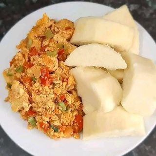 Boiled yam & egg sauce