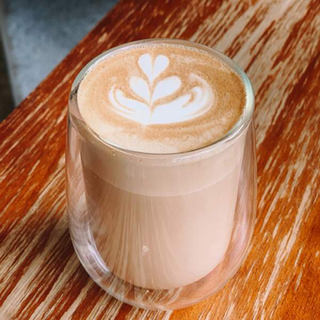  CAFÉ LATTE 