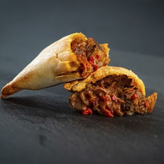 Empanada Premium De Asado Criollo