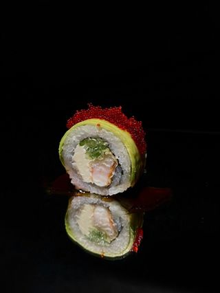 Рол Зелений дракон з креветками в темпурі (315г)