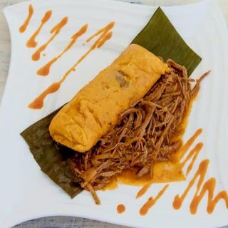 Tamal Con Ropa Vieja