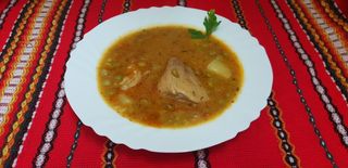 Свинско с грах яхния (450г)