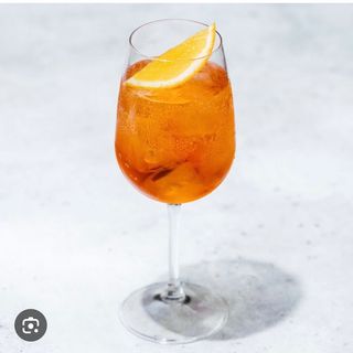 Spritz con aperol con stuzzichini
