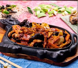 Carne la plita incinsa