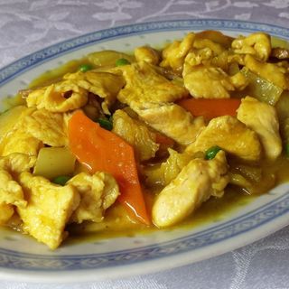 Pollo Con Salsa Curry
