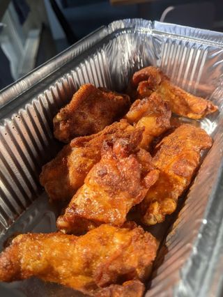 Крила пікантні в сер. 5шт.(0.250 гр.) 