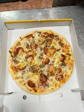 Pizza Bomba (Mediana)