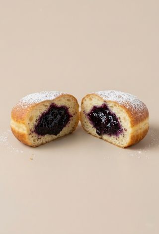 Пончик з чорницею (80г)