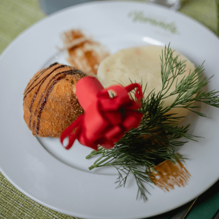 Pollo alla Kiev accompagnato dal pure di patate  