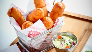 Tequeños relleno de queso. (6 Uds)